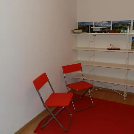Hubeli - Bond Apartment